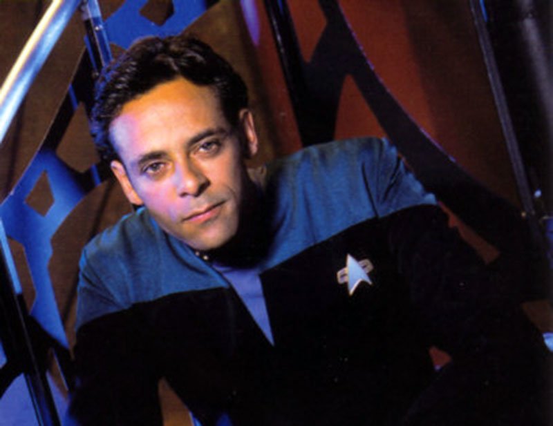 Wishing Alexander Siddig, who played Julian Bashir on Deep Space Nine, a very happy birthday! 