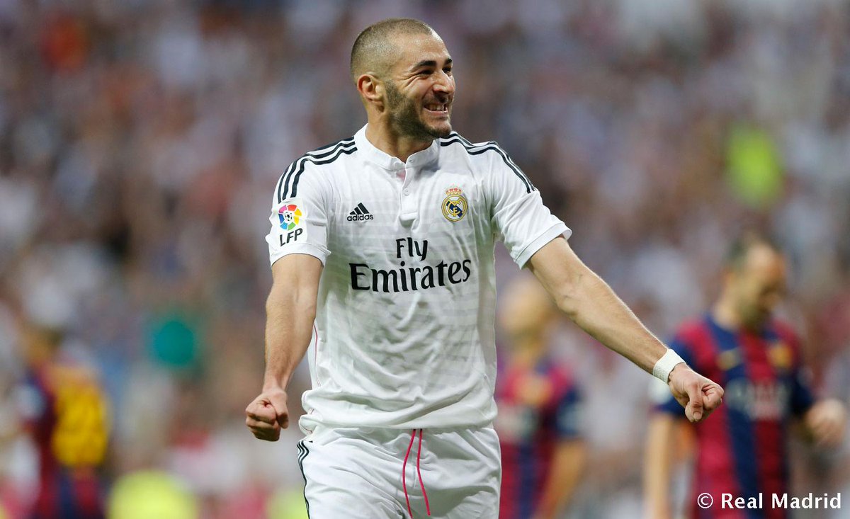 RealGomezRM's tweet photo. Benzema, garantía de gol contra el Barcelona en el Bernabéu. Ha marcado en los 4 últimos Clásicos de Liga en casa. https://t.co/vk5TiMjlR1