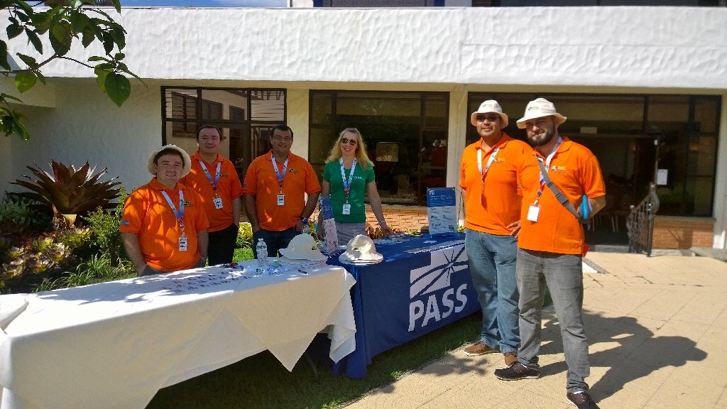 amiscm21's tweet photo. Parte del #EquipoBI #SQLSatCRBI @edocastro @JMCJOSEAD @BI_LATAM https://t.co/9ZcItt135t