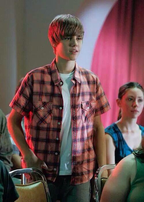 Justinftbiieber's tweet photo. Remember when we fell in love with Jason McCann https://t.co/YTPSaPvtWH
