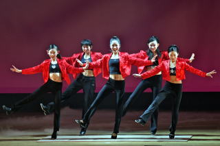 【ダンスジャンル紹介】
３分で読める！！！
ジャズダンスがわかる解説付き厳選動画５選！！！

実はジャズダンスも１００年近く歴史があり、
様々な変化を遂げてきたのをご存知ですか？？

gloove.jp/blog/dance_mov…