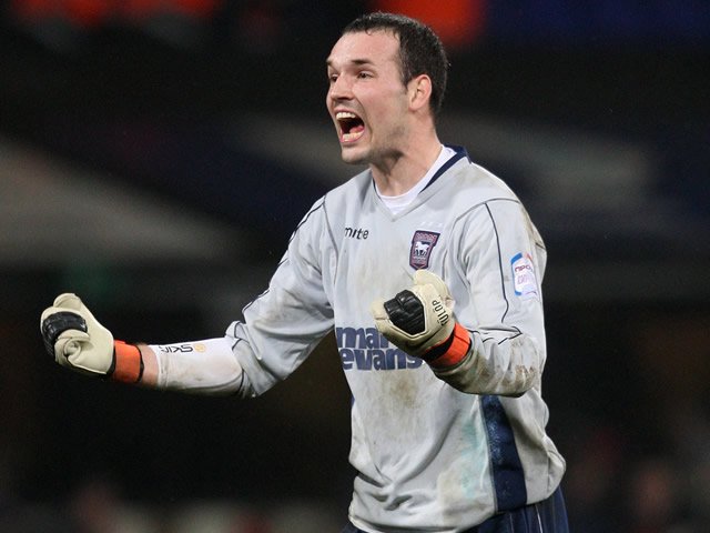 IpswichTown's tweet photo. Portman Road breaks out into applause on the 21st minute, singing "there's only one Marton Fulop" #itfc https://t.co/AwpN3XJgII