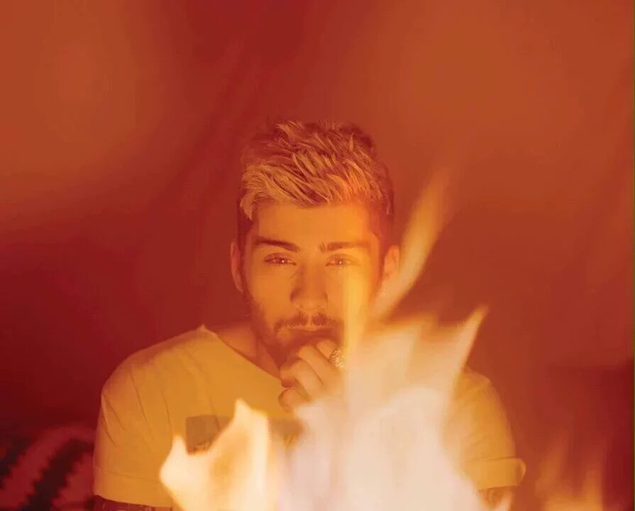 andisafe's tweet photo. Zayn Malik não adianta você fazer essa cara de badboy, pq eu sei que vc já cantou one thing #2016IsZaynsYear https://t.co/U5nnhtprb2