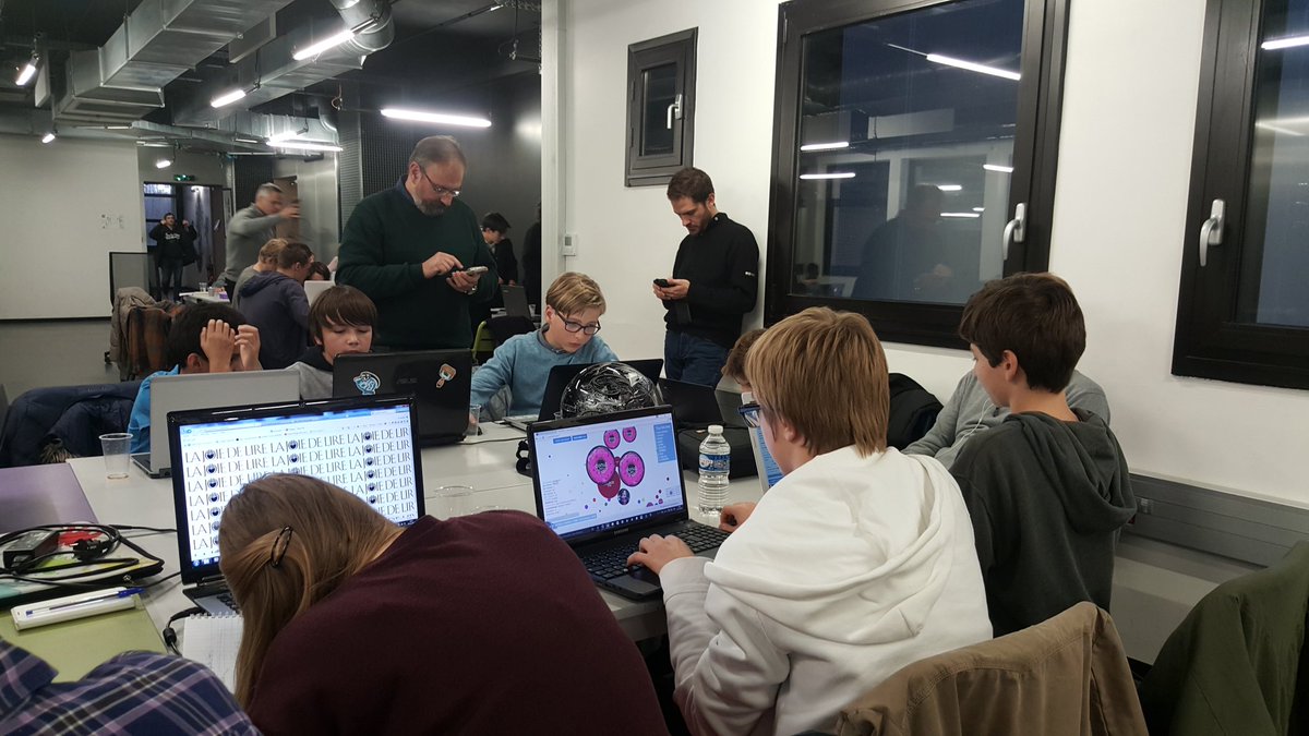 verolaville's tweet image. HTML, Scratch, Javascript, Qt, Heroku, Arduino. Everything in place for having fun here @CoderDojoParis @42born2code