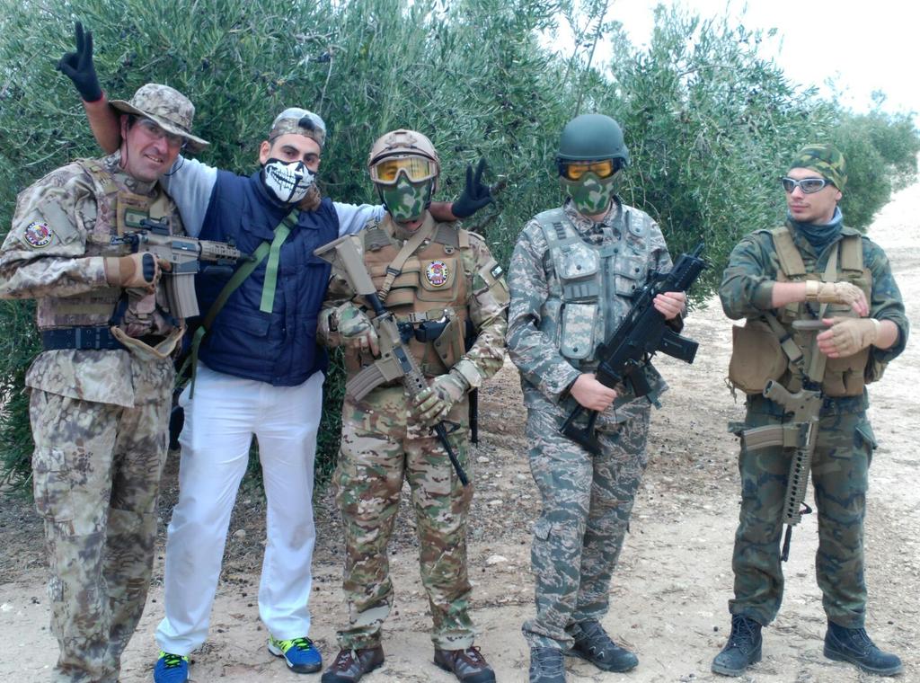 USS_Airsoft's tweet photo. Buena partida la de hoy #USS #Unidad SierraSur https://t.co/8CxmnZnAsa