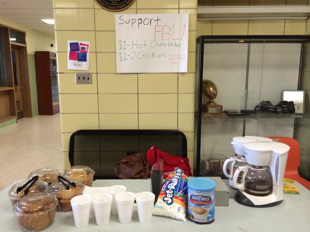 ETHS_FBLA's tweet photo. Come to Stuff-A-Bus! Ends at 12 https://t.co/aFIXRyWn7H