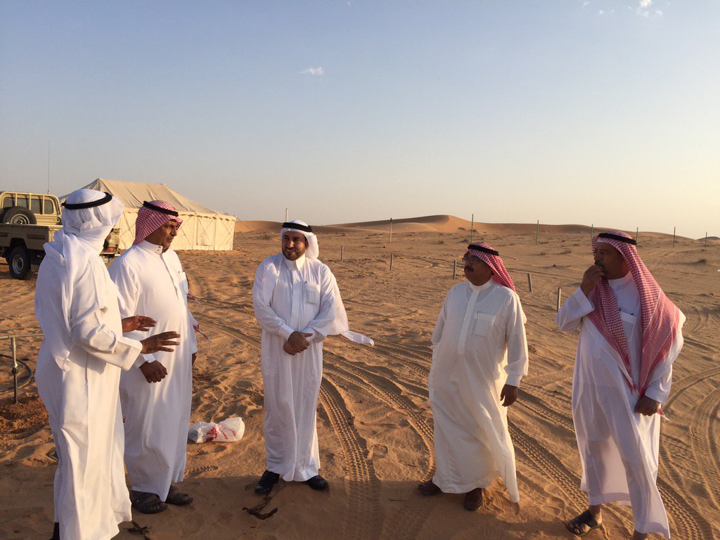 zom30385's tweet photo. زيارة وكيل الوزارة م صالح اللحيدان ٣٧/٢/٩ لمتابعة الاستعدادات لزراعة عنيزة لاستزراع ٣٠٠٠شتلة غضا https://t.co/0w6yNsKG83