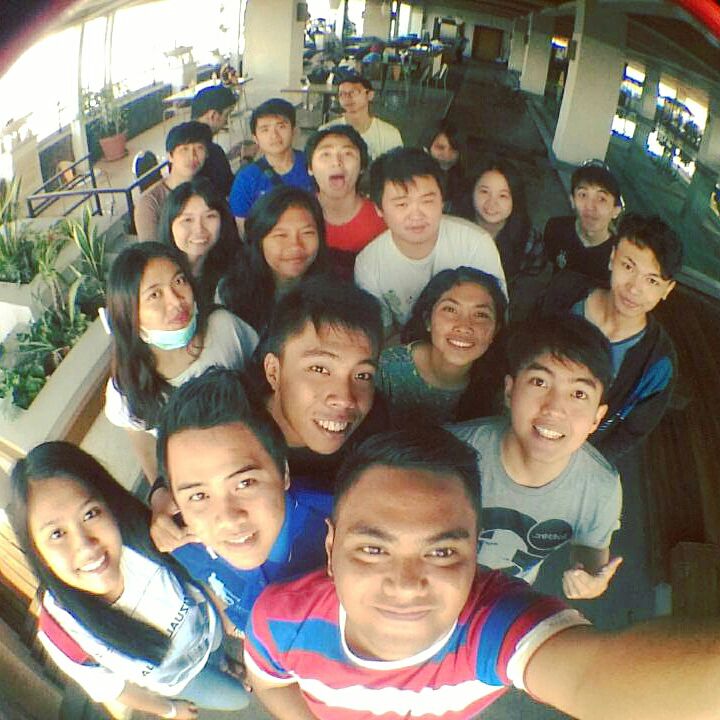 KSM_SWCU's tweet photo. Hari ini ksm happy weekend lohh 😆😆 gimana weekend mu? Syukuri kebersamaan, sesederhana apapun itu yaaak 😘 https://t.co/qBditzc8Py