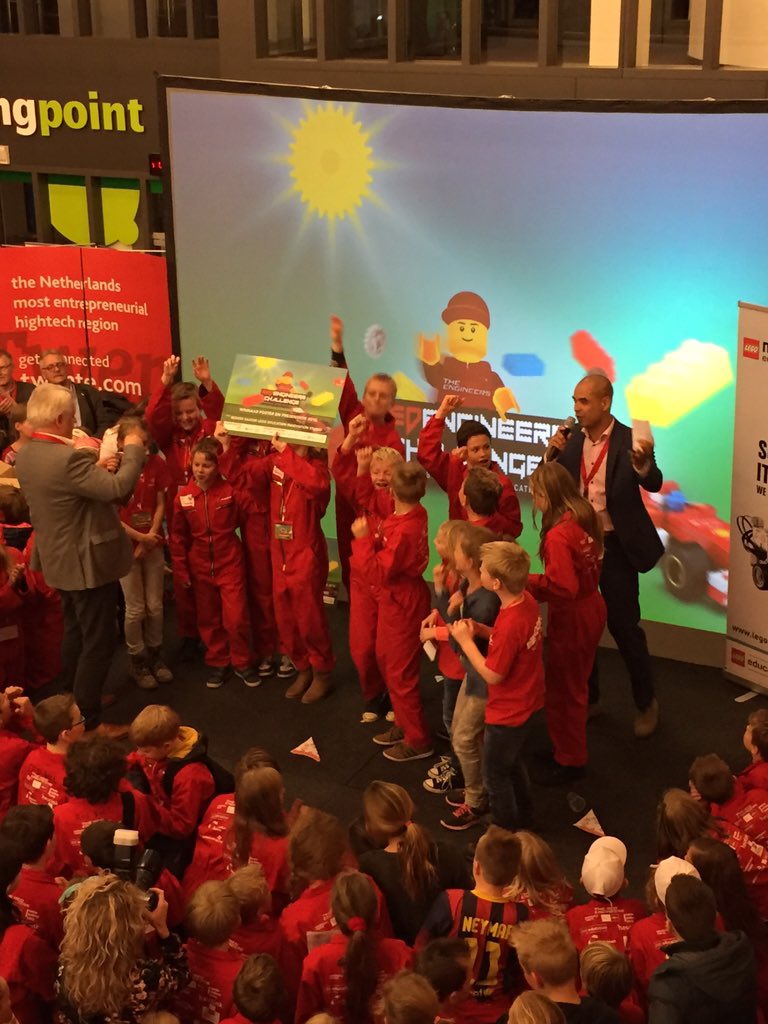jijenoverijssel's tweet photo. Winnaar van de posterpresentatie: de Meander! Van harte jongens en meisjes! https://t.co/aVGI38pnam