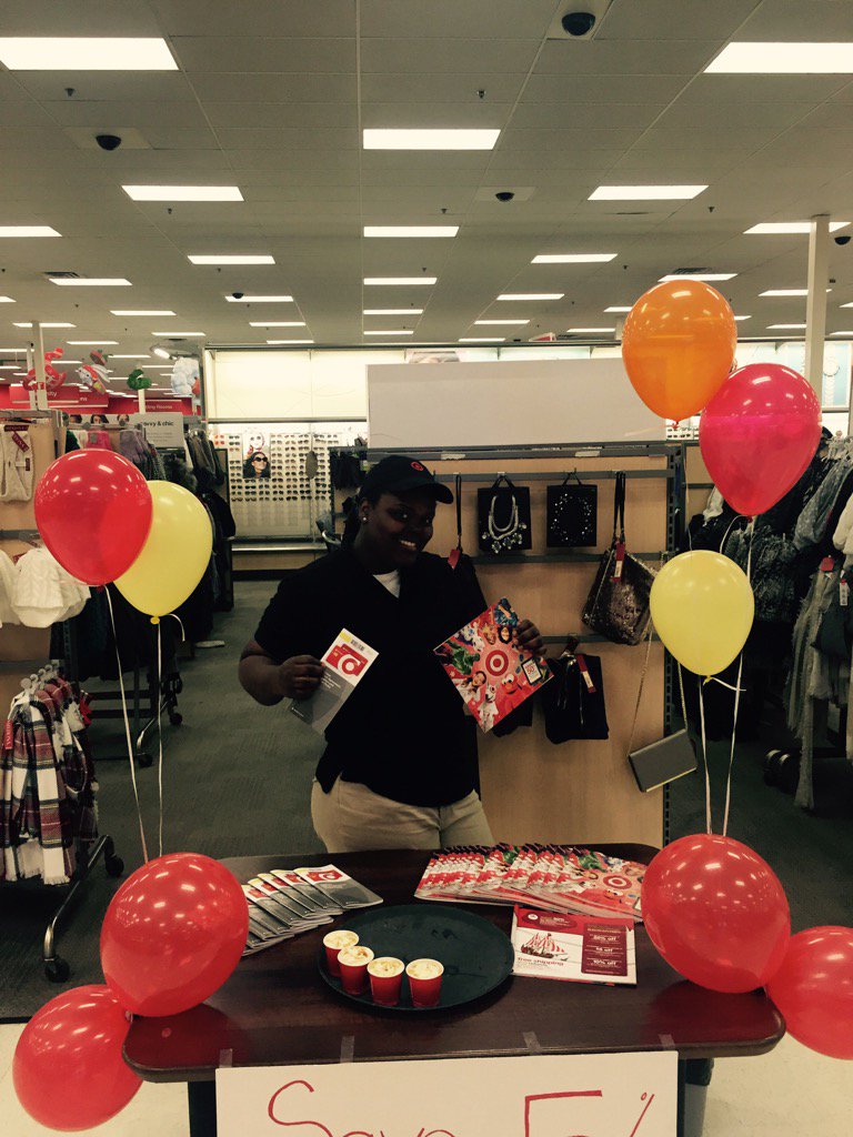 adamsletto's tweet photo. Red cards, toy catalogs and Starbucks samples!?!? What a better way to get greeted at #chasingthedream @brenda_strom https://t.co/IMrj0oSGIZ