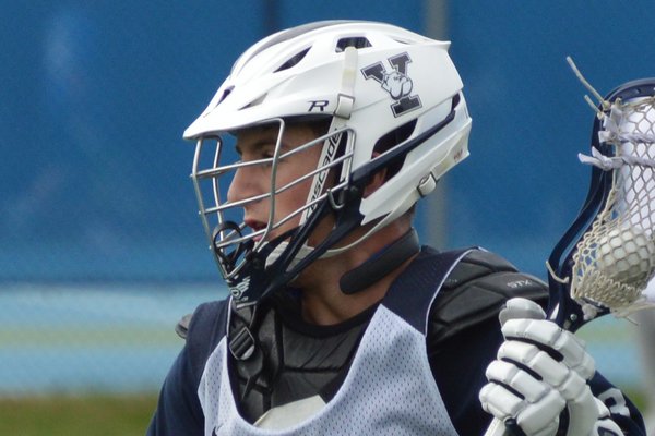 These neck bands on <a href="/YaleLacrosse/">Yale Men's Lacrosse</a> are fighting concussions from the inside insidelacrosse.com/article/neck-b…