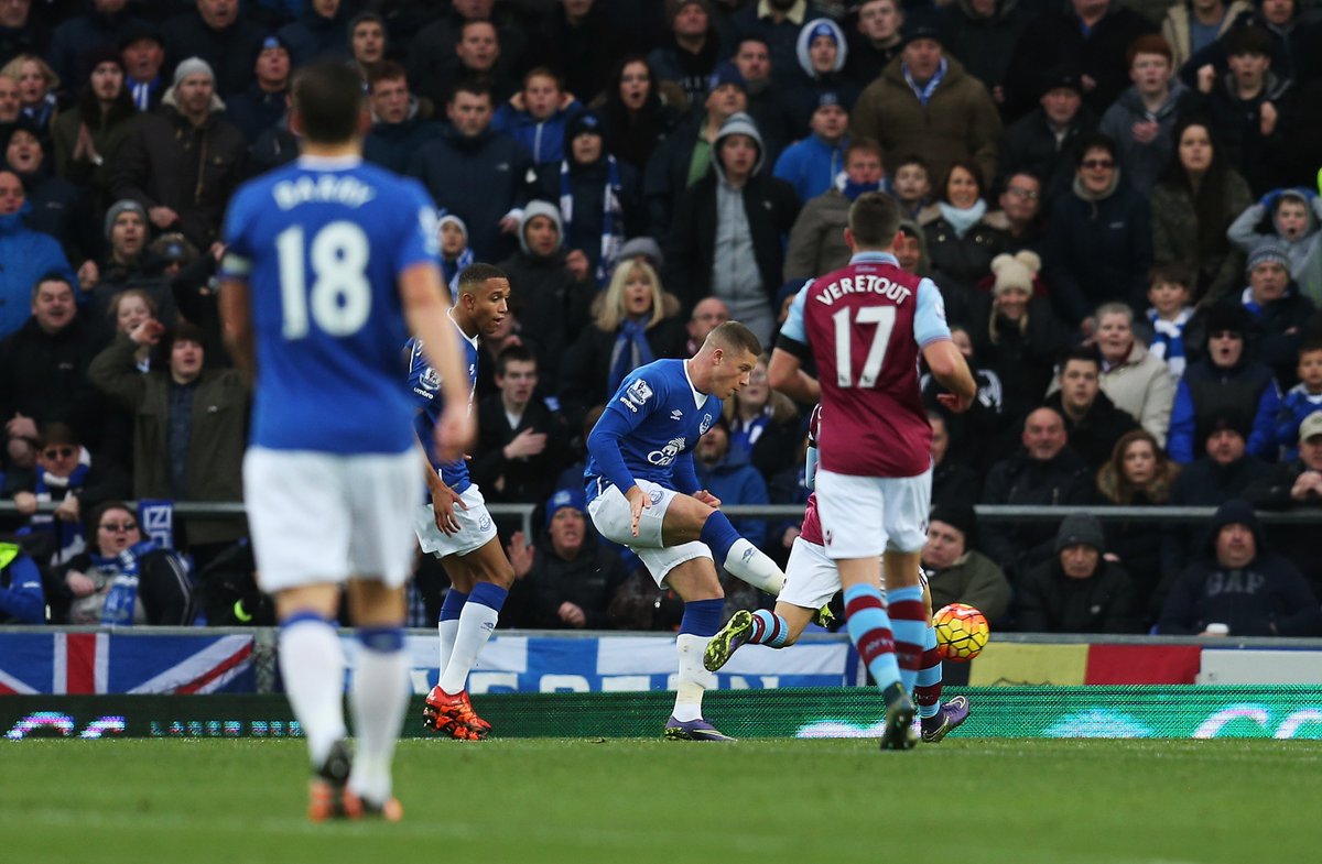 Everton on Twitter: "PHOTO: Here's the moment @RBarkley20 ...