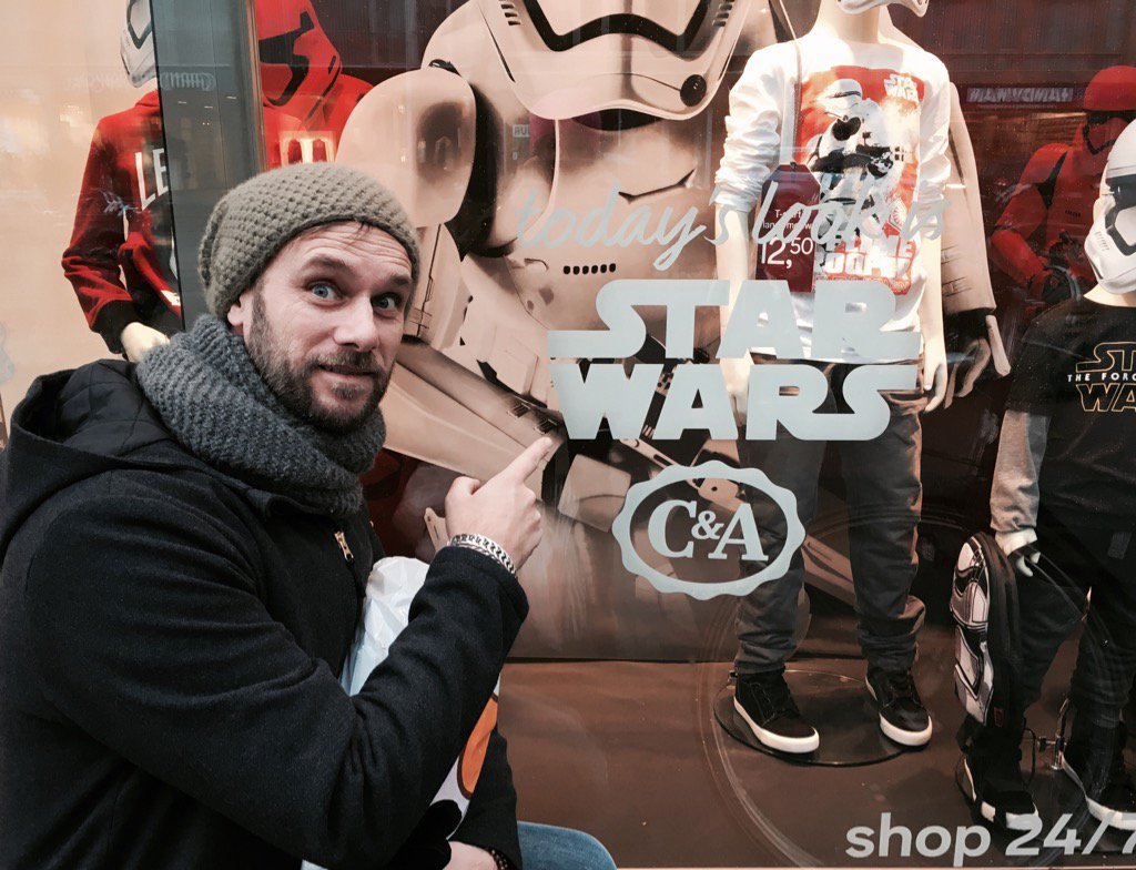 SeppeSlaets's tweet photo. No promo! Just (huge) fan. #StarWars #MayTheForceBeWithYou #fashion4kids #holy2 @HOLY2PR @starwars https://t.co/sAOqhsdEDi