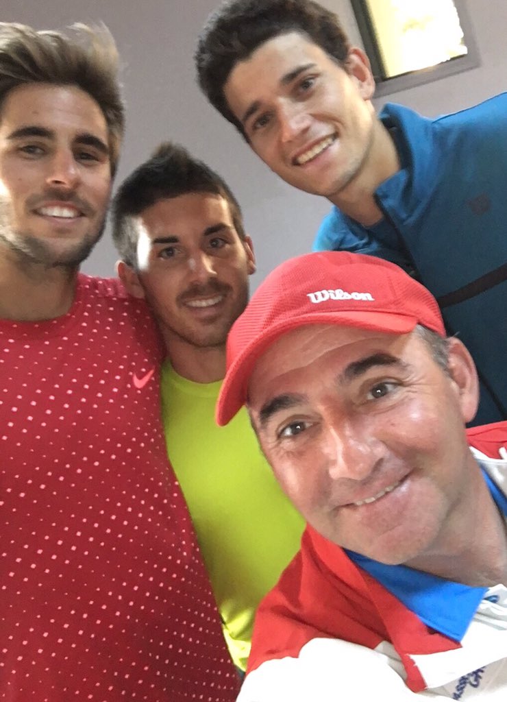 colomtoni's tweet photo. Un selfie con alegría junto @VegaDavid23 @samribery finalistas dobles F32 Túnez y @MarioMartinAl para cerrar torneo. https://t.co/7ngdlFuI5z