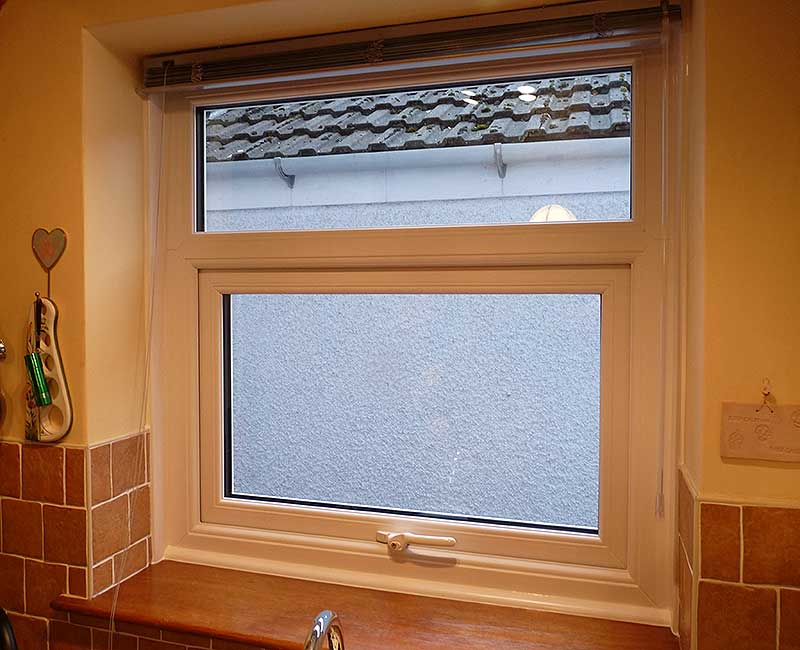 HomestyleCymru's tweet photo. Another Happy Customer Mr Mote in #Ynysybwl very happy with his Homestyle Windows https://t.co/14dX3ZBY2i https://t.co/1xL4IcR0Ly