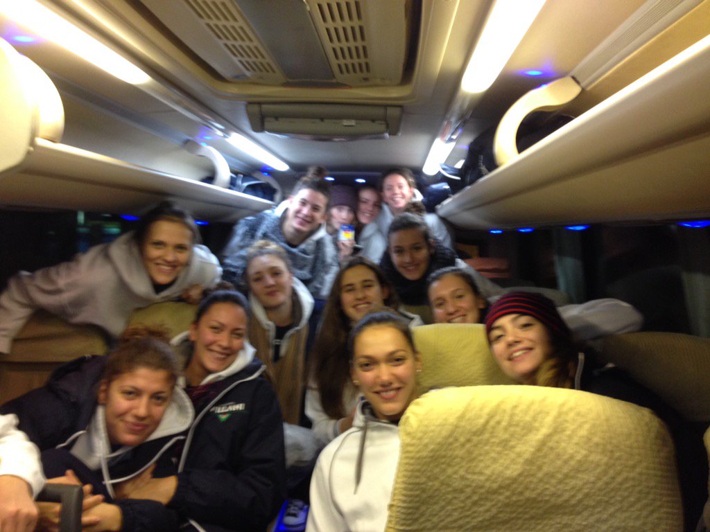 MAGIKAcspt's tweet photo. #Magika in viaggio sotto la pioggia verso Ancona per la settima gara di A2 @lbfnews https://t.co/rdWaLtaWKz