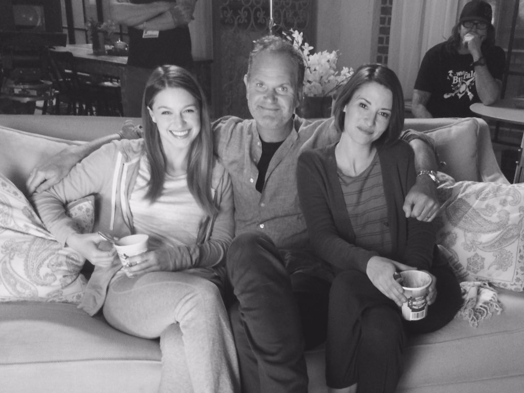 I ❤️ the Danvers ! @MelissaBenoist <a href="/chy_leigh/">Chyler Leigh</a> #Supergirl