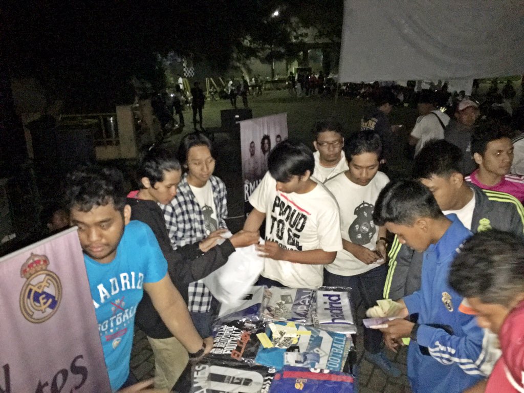 Serbu lah jangan mau kalah sama sibelang <a href="/ninas_madridDPK/">Niñas Madrid indoDPK</a> <a href="/Madrid_IndoDPK/">Peña Real Madrid Indo DEPOK</a>