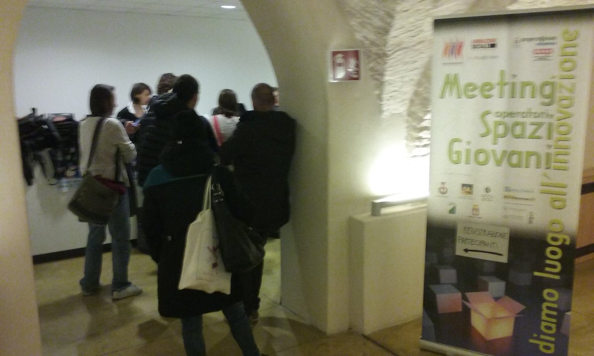 TweetingSpazi's tweet photo. #msg2015 con @Associanimazion @pgiovanipadova @csilraggioverde @Animaz_Sociale #Padova https://t.co/80D217qzsR