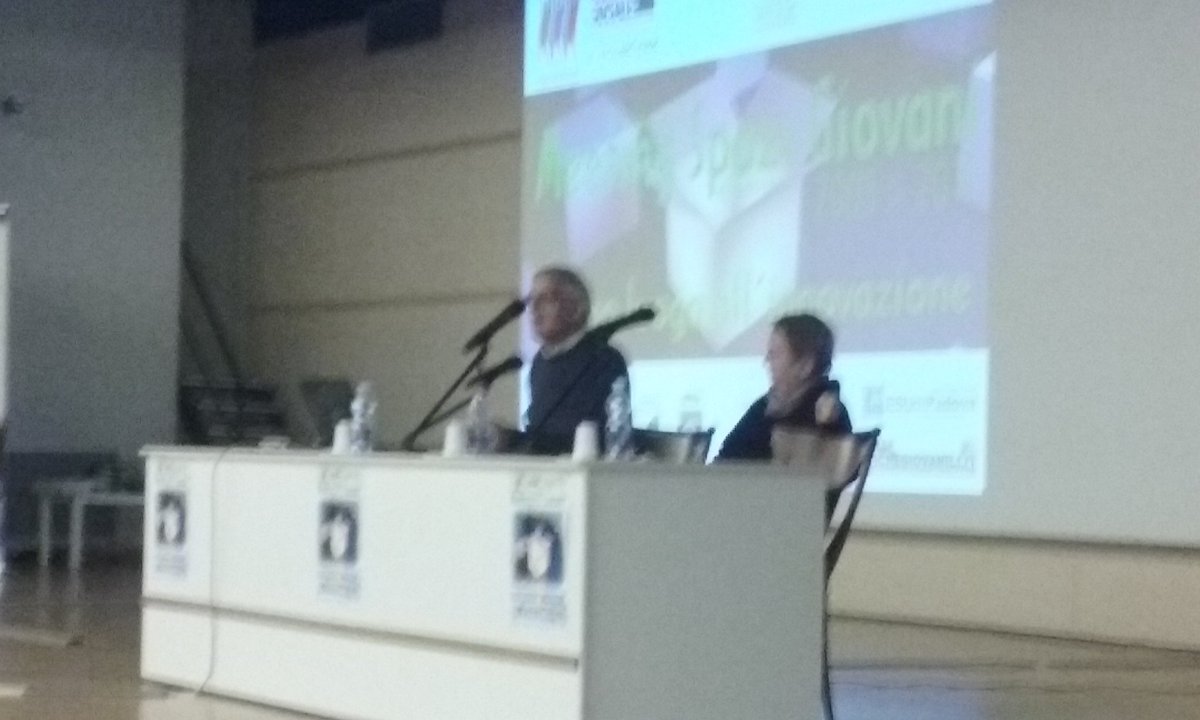 TweetingSpazi's tweet photo. #msg2015 con @Associanimazion @pgiovanipadova @csilraggioverde @Animaz_Sociale #Padova https://t.co/80D217qzsR