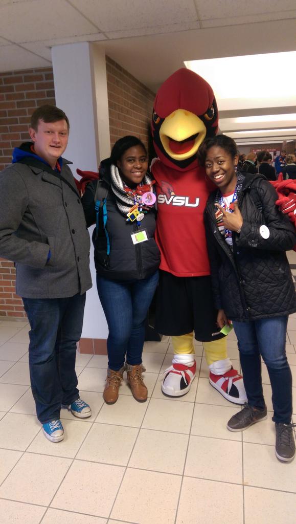 RHA_IIT's tweet photo. #IITRHA at #GLACURH2k15 #OCMandGLACURH with the #SVSU Cardinal! https://t.co/cral4gJsdE