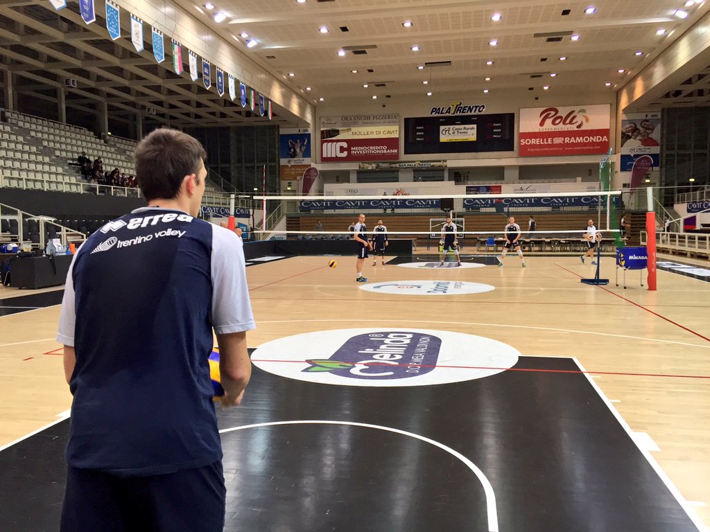 trentinovolley's tweet photo. #PalaTrento, allenamento della vigilia di #TrentoModena https://t.co/hvanYKjUOJ