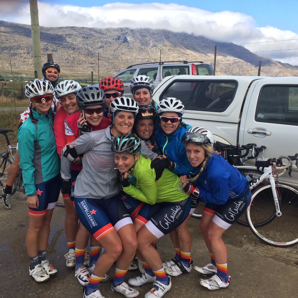 colsanpeldc's tweet photo. Feeding zone on @TheCoronationDC cold but happy https://t.co/vACK7cqTIm