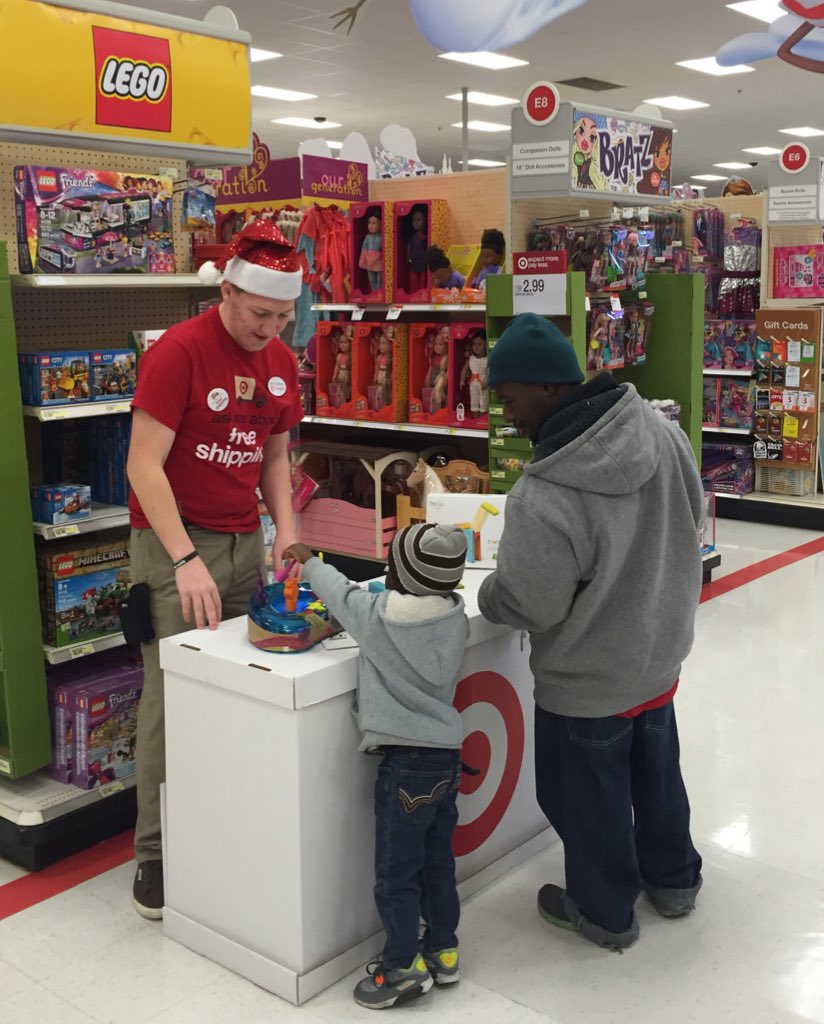 Zack vibing w/ our guest at the toy demo! #t1158 <a href="/sarah_poles/">Sarah Poles Kuo</a> @JennaWalker422 @neilstrongTGT