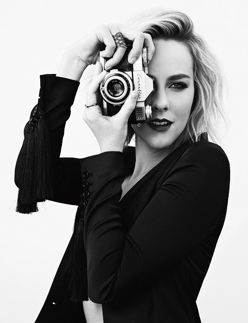 Happy birthday to one of my favorite actresses, talented and beautiful Jena Malone  The best Johanna 