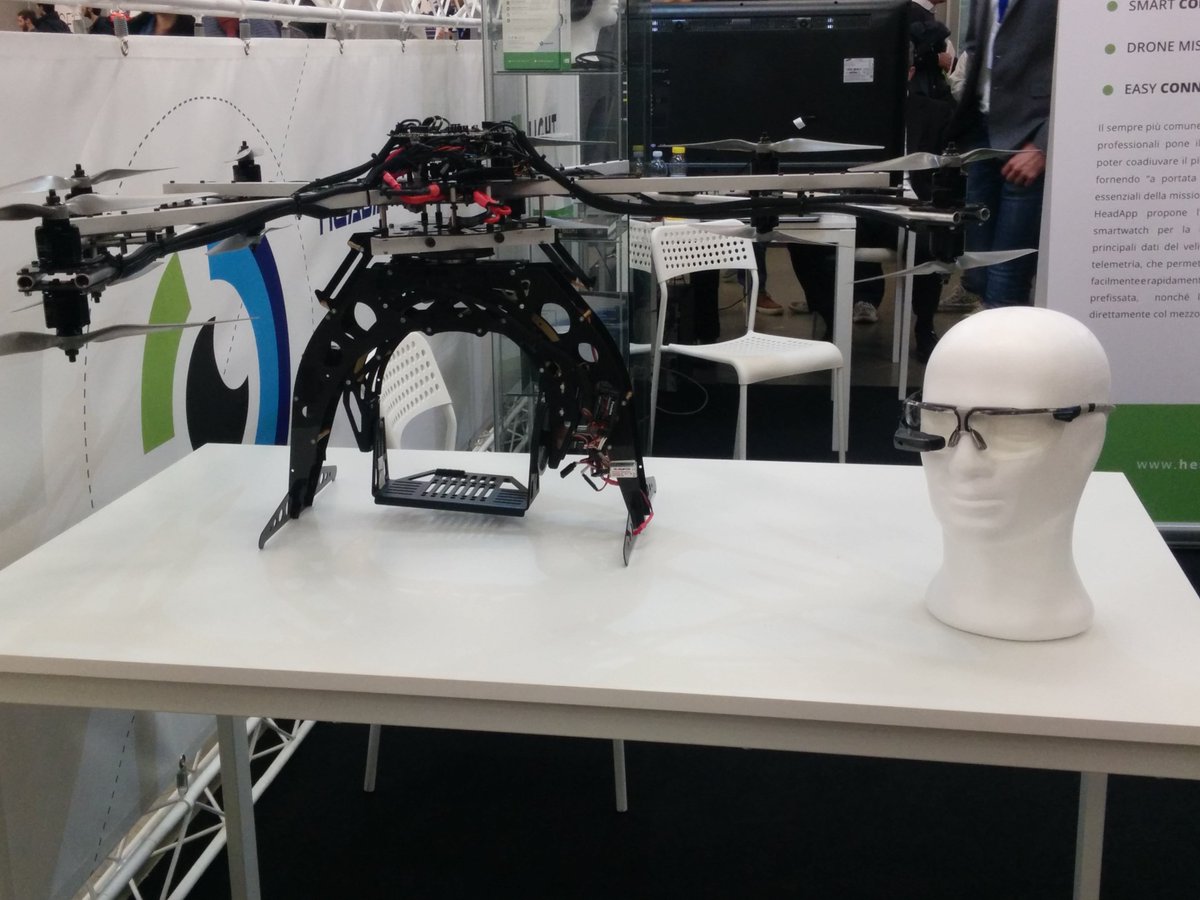 engitel's tweet photo. #WTTorino, la tecnologia indossabile veste il futuro https://t.co/rspWwYTirB  #WearTheFuture https://t.co/hXmNV32IPr