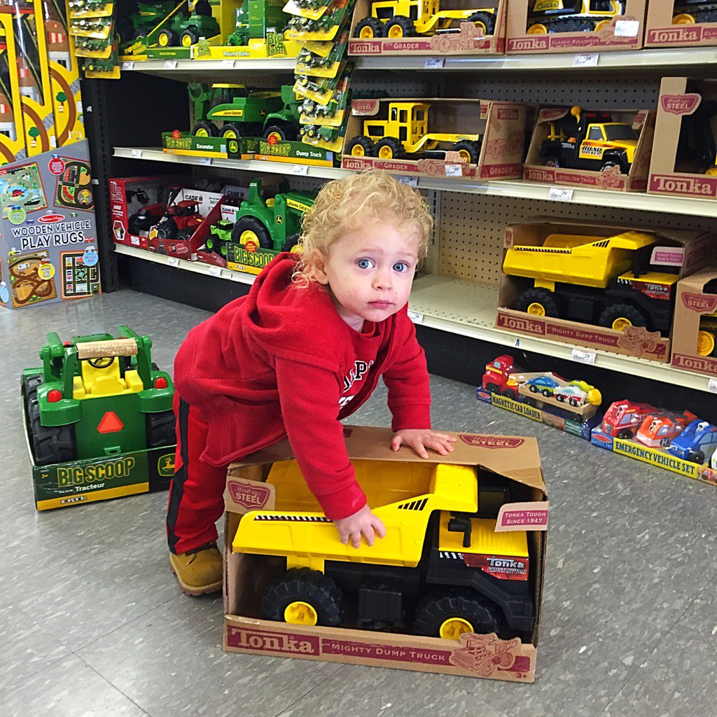 CashmansHdw's tweet photo. We love Christmas shoppers of all ages. https://t.co/aXGCWr6TjA