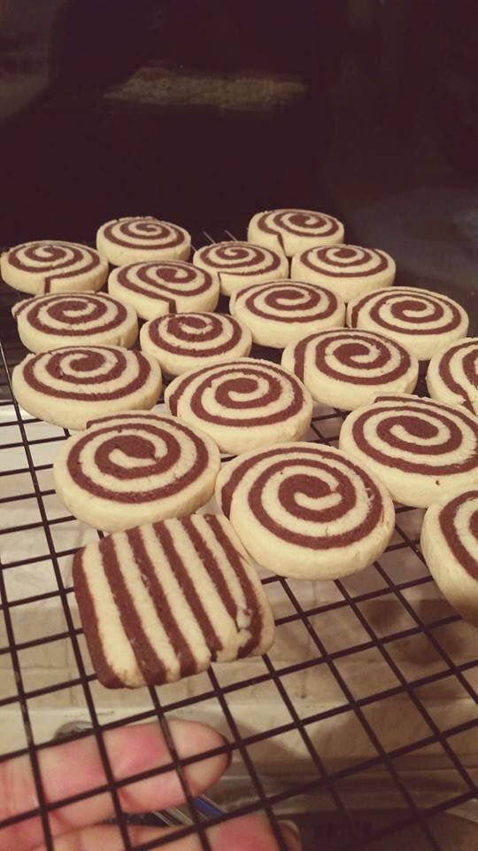 TheCakeryJS's tweet photo. #pinwheel #cookies On a freezing day it had to be done! @MrMomUK @BakeBehaviour @PrettyWittyCake @HomeBakingGifts https://t.co/Jv9zTeByzc