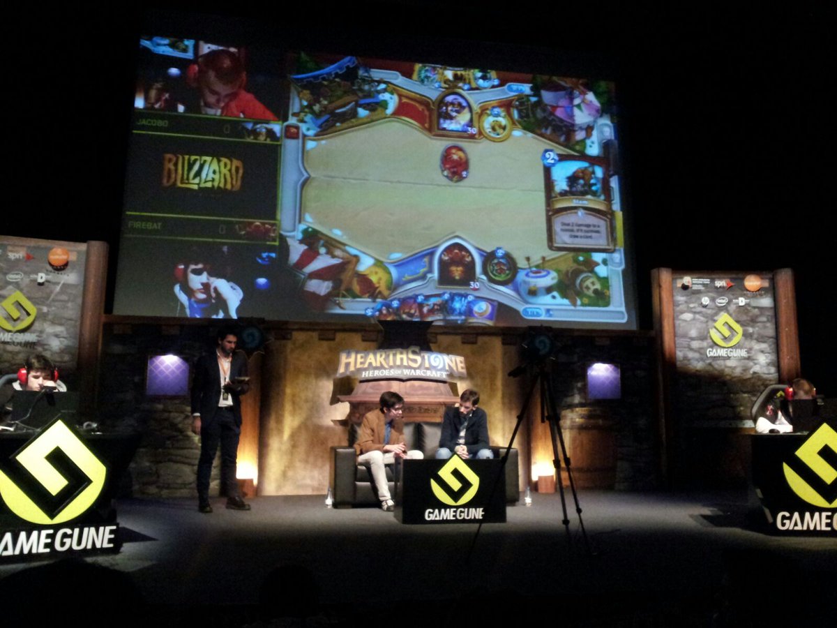 EUSKO_Esports's tweet image. Estamos en @Gamegune viendo las finales de #Hearthstone entre @Archon_Firebat y @Jac0b0_CHS #GameGune15
