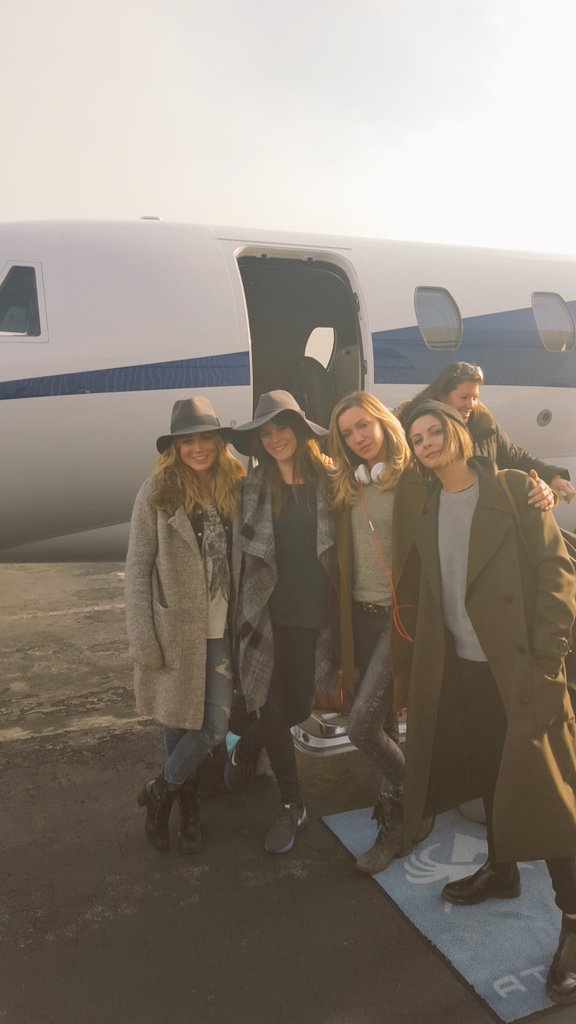 caitylotz's tweet photo. We've arrived San Jose! #LegendsOfTomorrow #Arrow #Flash https://t.co/gbDFwytWfo