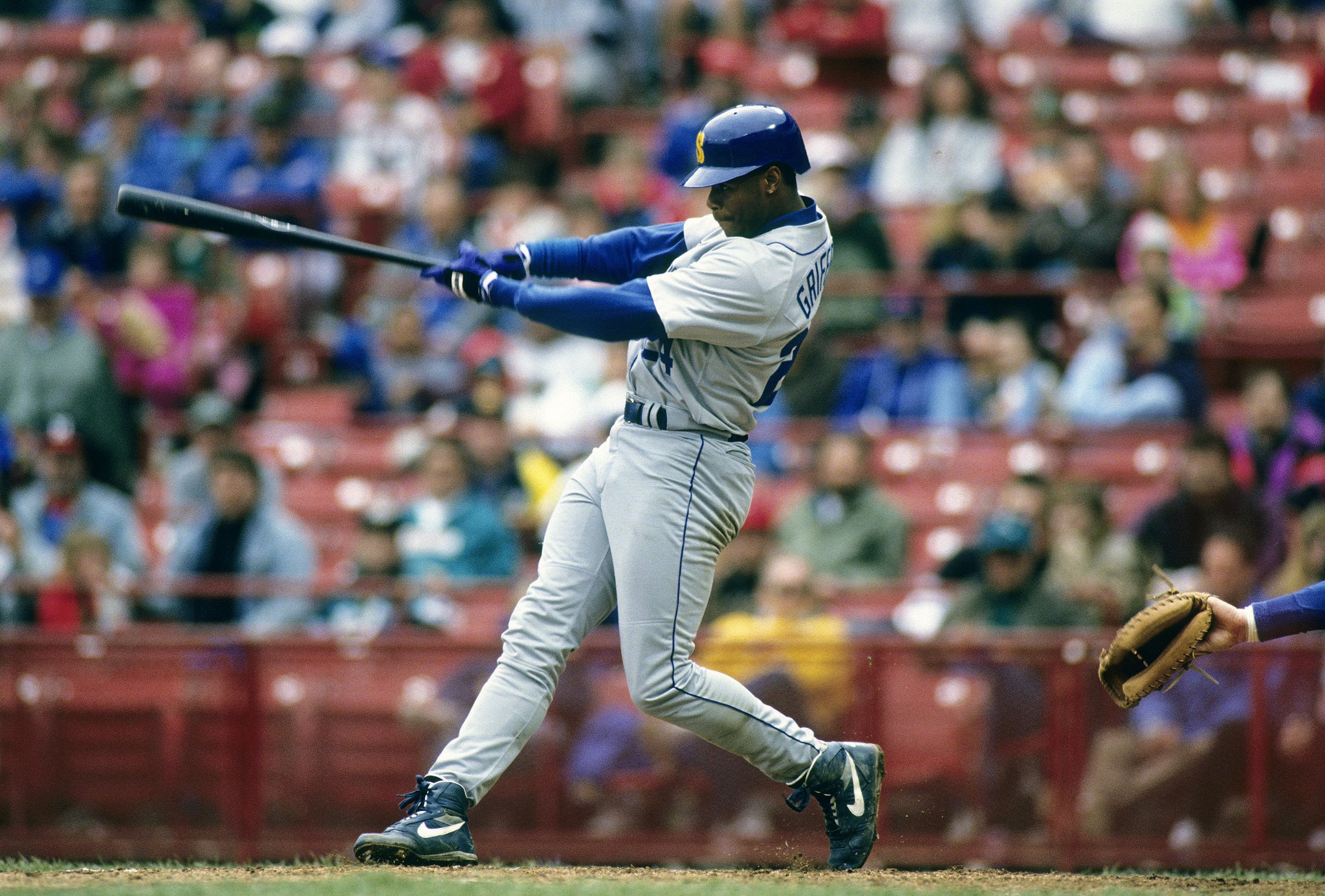 Happy 46th birthday to Ken Griffey Jr., your last not as a member of Baseball\s Hall of Fame 