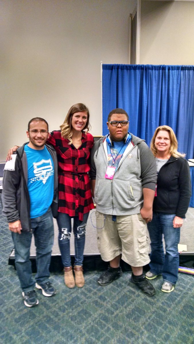 pastorGtorrez's tweet photo. Really enjoyed @brooklynlindsey 's workshop! #spstudents @spstudentmin #nolimits #notalone #sayiwont https://t.co/FEcHA5I55S