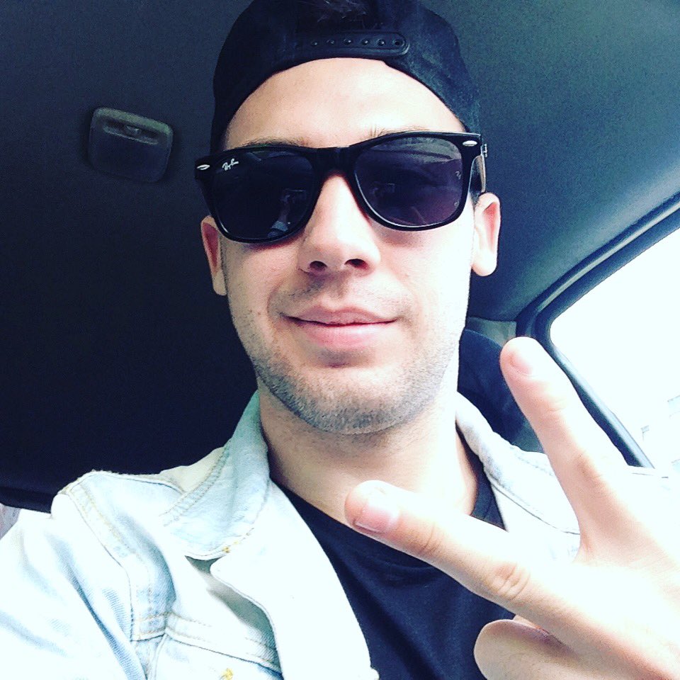 juanjogarciadj's tweet photo. R E A D Y π€π»
Esta noche nos vemos en @jaujaport junto a #PabloAlemany y los #BreakMonkeys π
Se lΓa! ππ» https://t.co/G42l0zZqlc