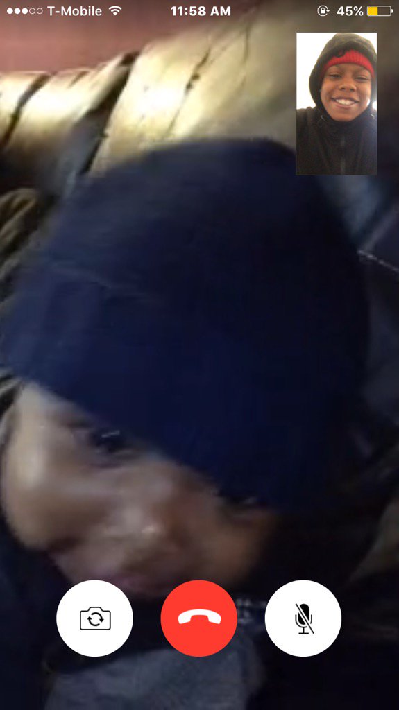 LivinggProof23's tweet photo. We Be Press 4 Each Uvaa I Lovee Mii Auntiee Man 💙 https://t.co/xEuEGfnqo0