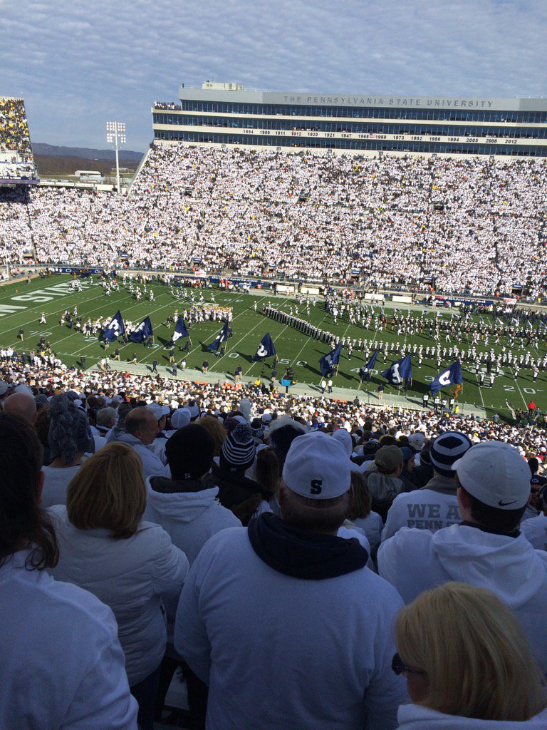 Bigmoax's tweet photo. White Out!!! https://t.co/T8HGqGPJTE