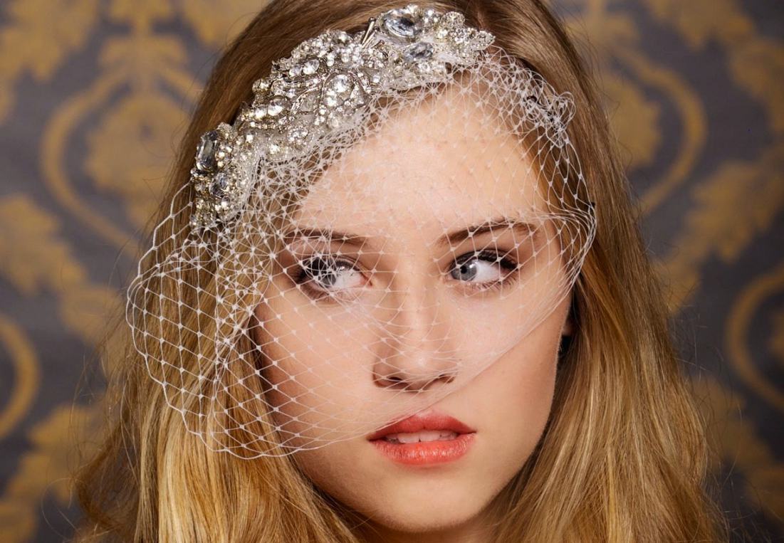 Bridcage, vowen, regal headband and more #veils #ideas -->  bit.ly/1O3NYjh?Thed