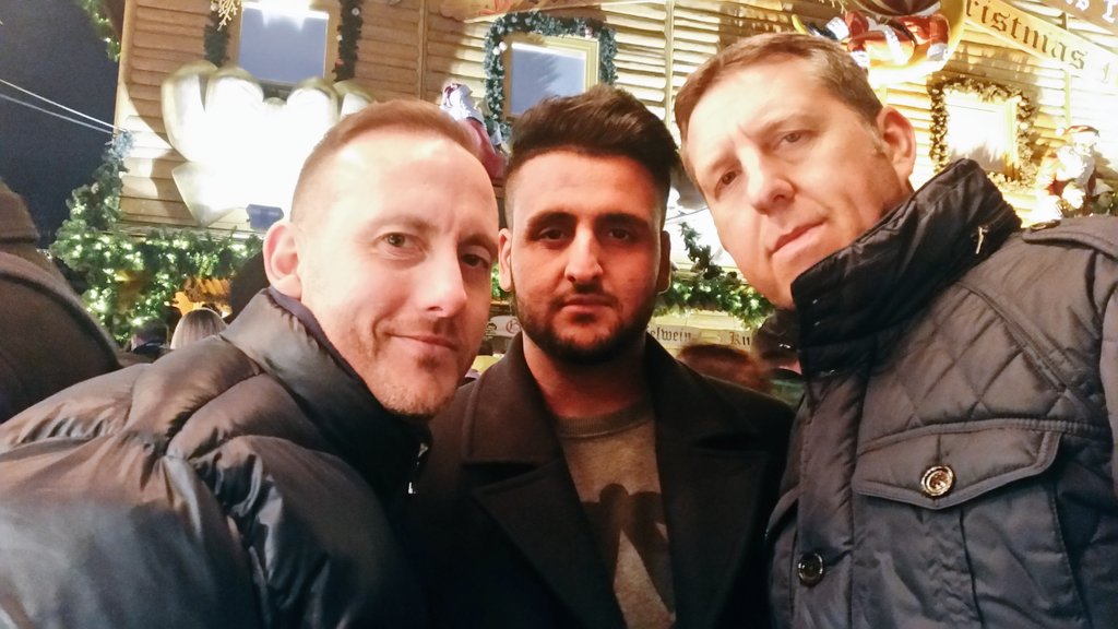 TotallyFECT's tweet photo. @judrap @RAISE107 German Market tho! #firm #robbinabanktho #birminghamgermanmarket https://t.co/PQvHzxbn4L