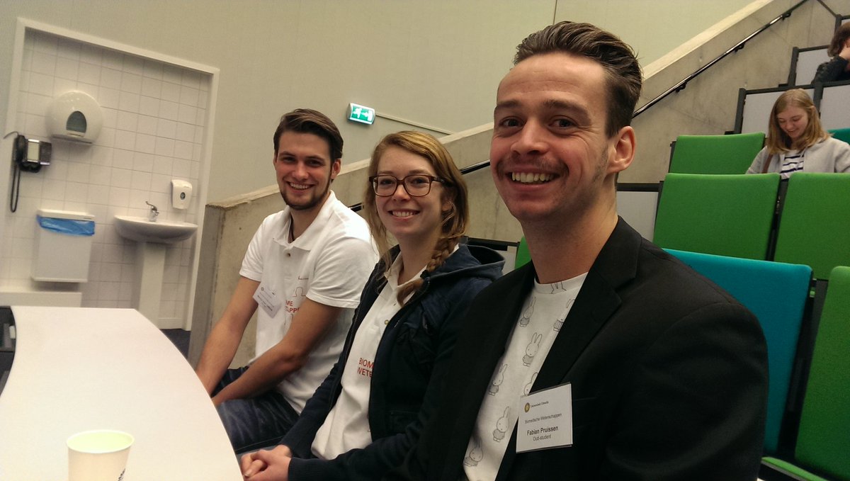 MauOskam's tweet photo. Bedankt eerstejaars, master en oud-student @UUBMW. Mooie ervaringen gedeeld @opendag #bacheloruu @UMCUtrecht https://t.co/EXE5lw0C5w