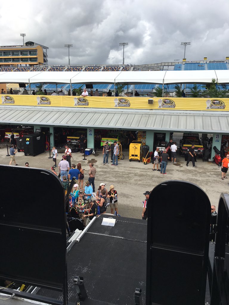 ReaganMayRacing's tweet photo. Hanging out at Homestead-Miami Speedway this weekend! Big thanks to Greg Ives for this opportunity! https://t.co/sUc7MQBxUP