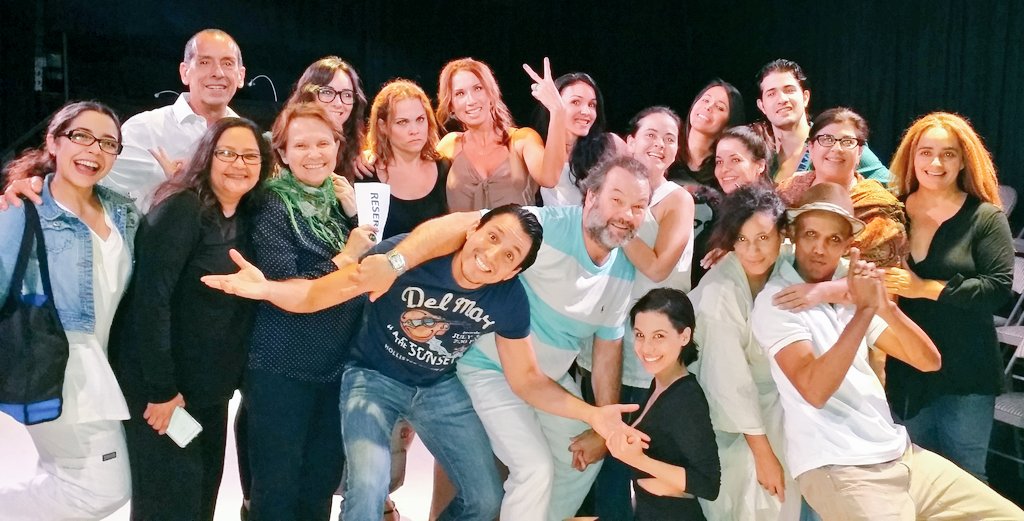gatonick2's tweet photo. #AlmaMater @abactingstudio #Pavillion305 @barrazaadriana @arnaldopipke @JBricenoActing @jhernandeztv #OrgulloTotal https://t.co/hw9nY0JMC0