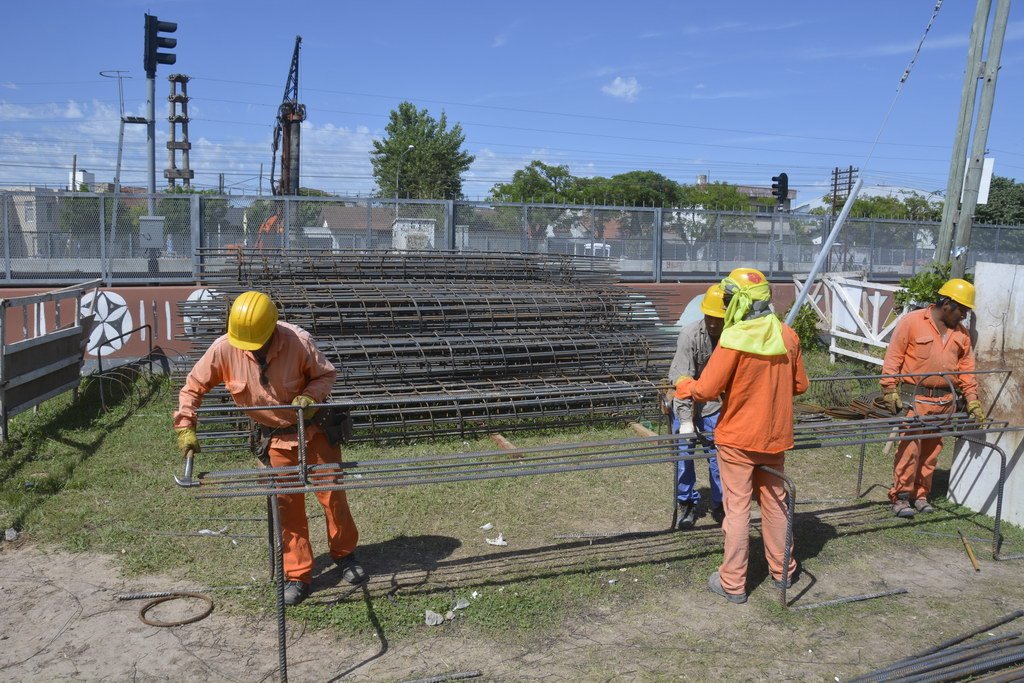 MorenoMunicipio's tweet photo. #EnPasoDelRey Avanza la obra de un nuevo paso bajo nivel 
Nota completa: https://t.co/LkfSnMXRF3 https://t.co/OK8MJzRmTy