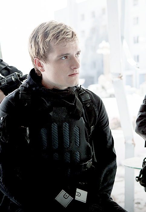 actorvschar's tweet image. josh hutcherson // peeta mellark