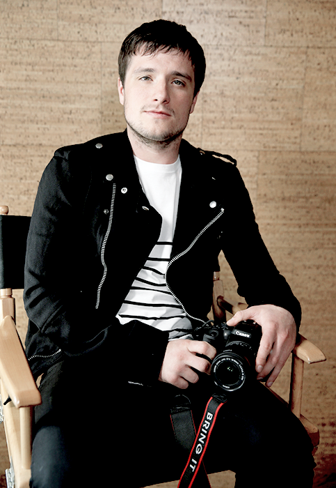 actorvschar's tweet image. josh hutcherson // peeta mellark
