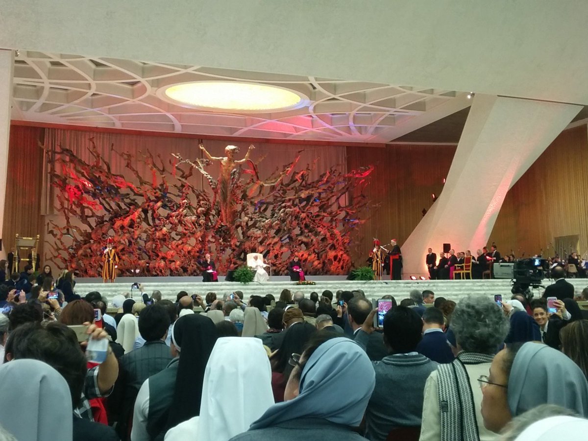 pilarbrufal's tweet image. @RojasNepomuceno. @hijasdejesus_es. @vivirfi. @VatiEducatio. La educación hoy y mañana una pasión que se renueva