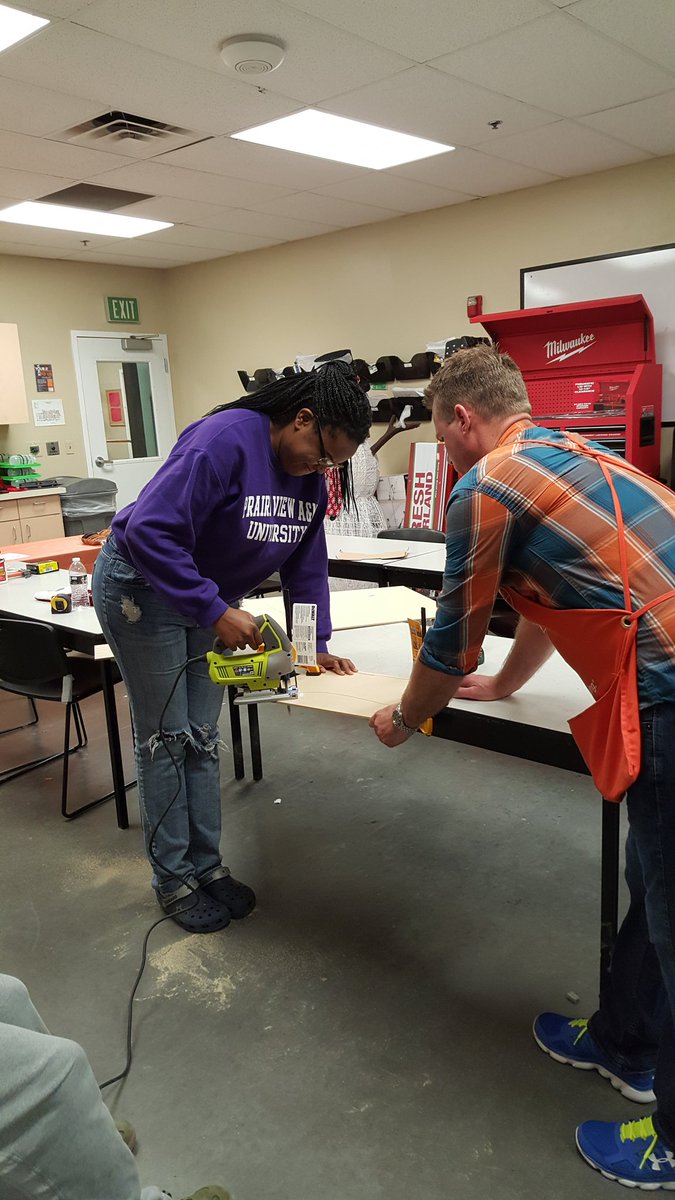 mo_PSstore6513's tweet photo. Our DIH and DIY class this month. Had a great time with these ladies https://t.co/3FET3A3jF7