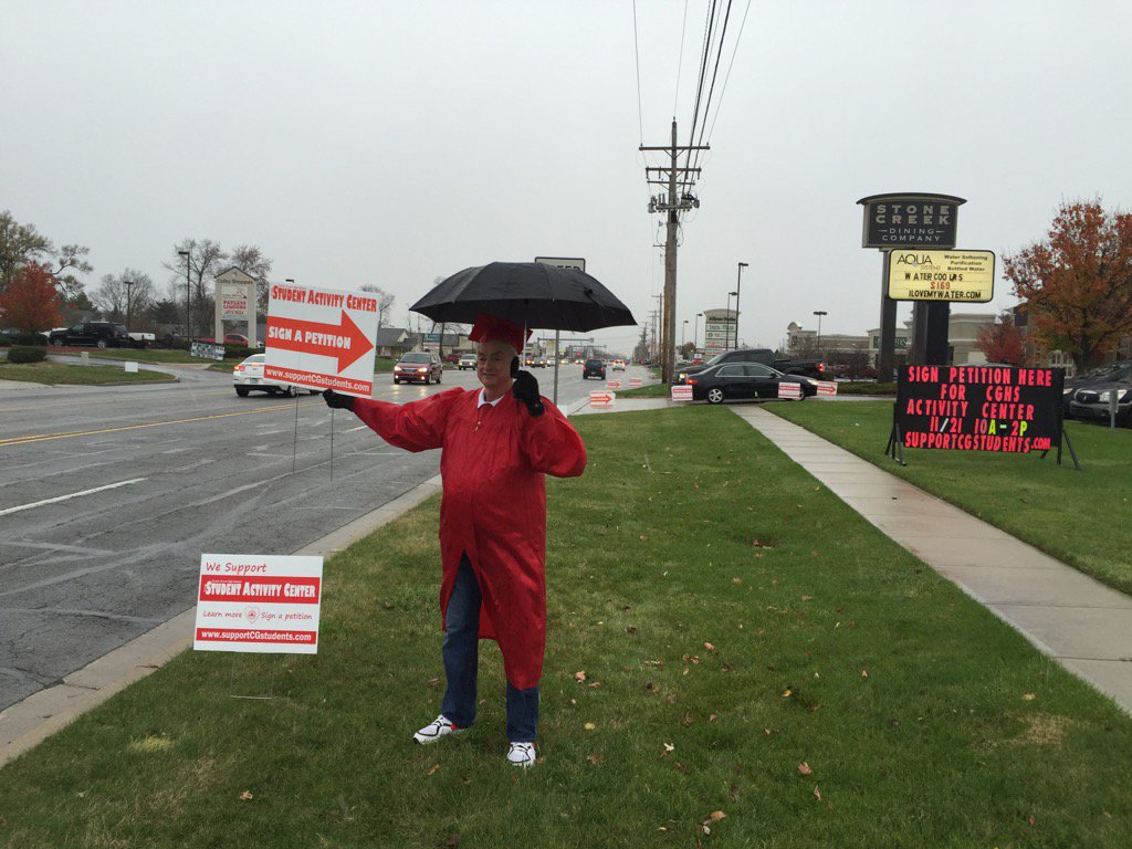 Great turnout on a cold rainy day! Still time to sign!@supportcgkids @atCenterGrove <a href="/CGSportsNetwork/">CG Sports Network</a> <a href="/CenterGroveHS/">Center Grove HS</a>